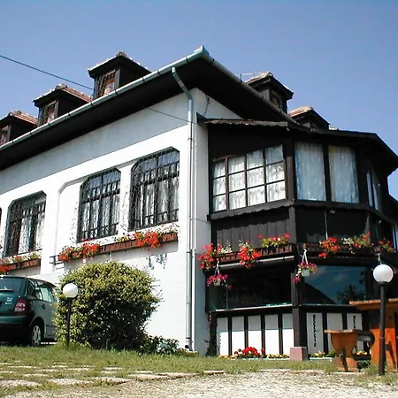 Krisztina Panzio Hotel Balatonalmadi