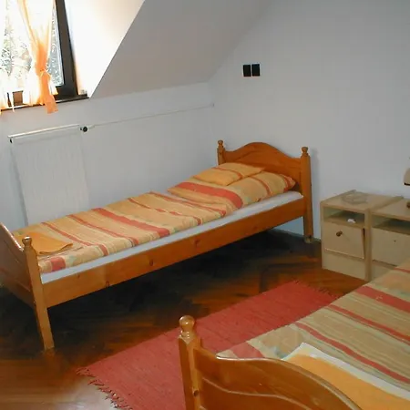 Krisztina Panzió * Balatonalmádi