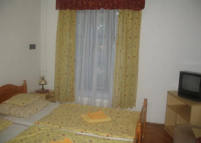 Krisztina Panzio Hotel Balatonalmádi